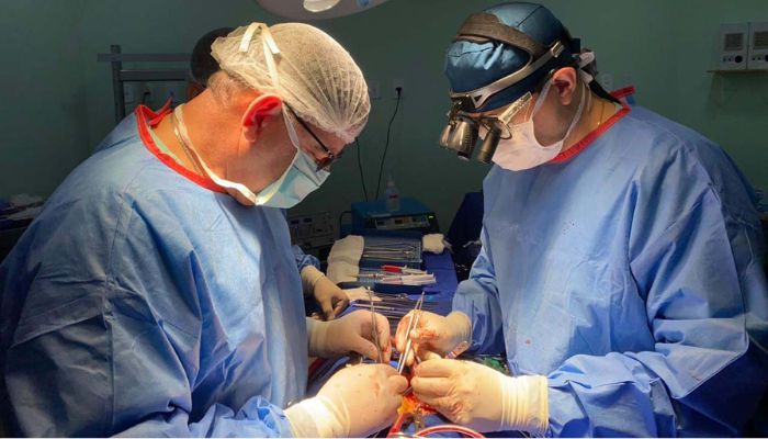 O Hospital Universitário do Oeste do Paraná, em Cascavel, realizou nesta sexta-feira (21) sua primeira cirurgia cardiovascular em mais de uma década.